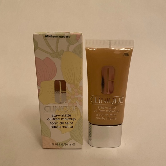 Clinique - stay matte oil free makeup - WN46 golden-neutral - Picture 2 of 3